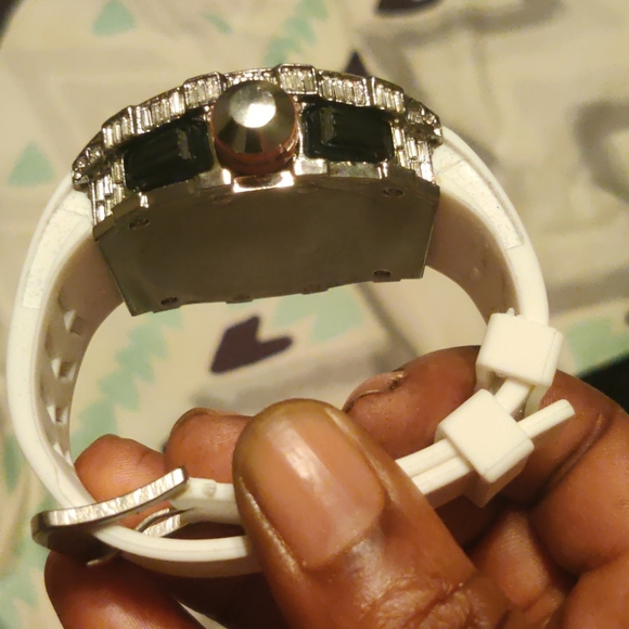 Bling Watch - Picture 6 of 6